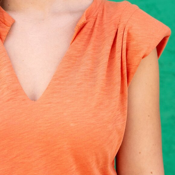 NWT - Elan V Neck Muscle Tee in Papaya Orange - Picture 4 of 4
